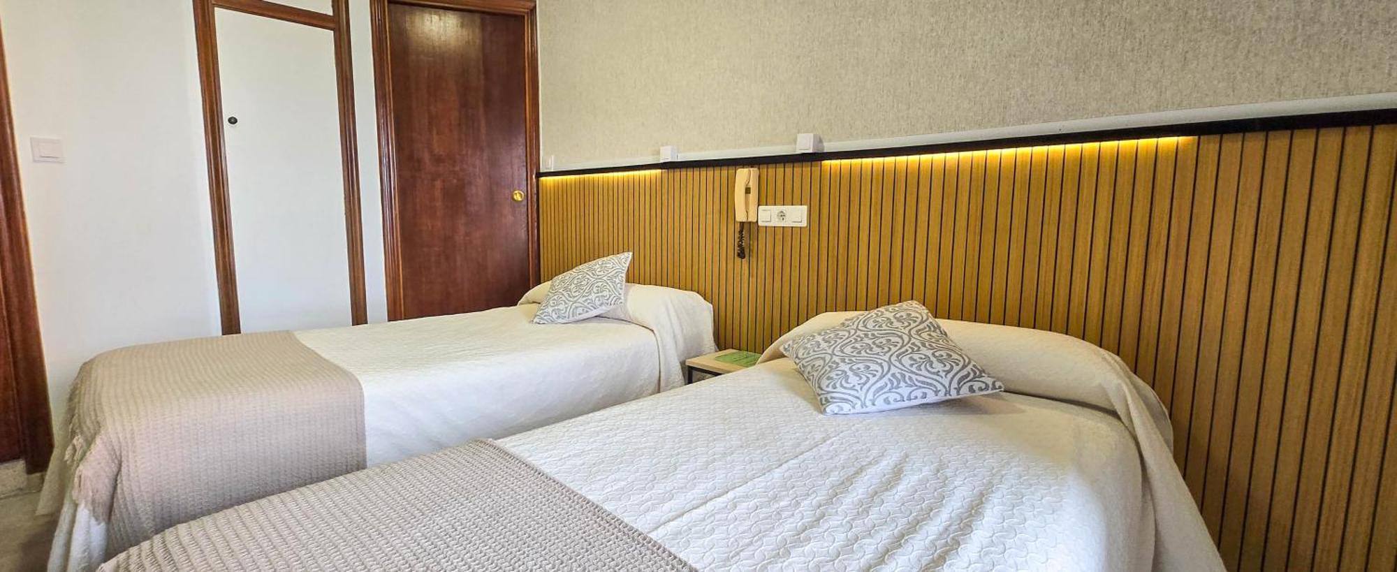 Hostal Ramon Y Cajal Valladolid Luaran gambar