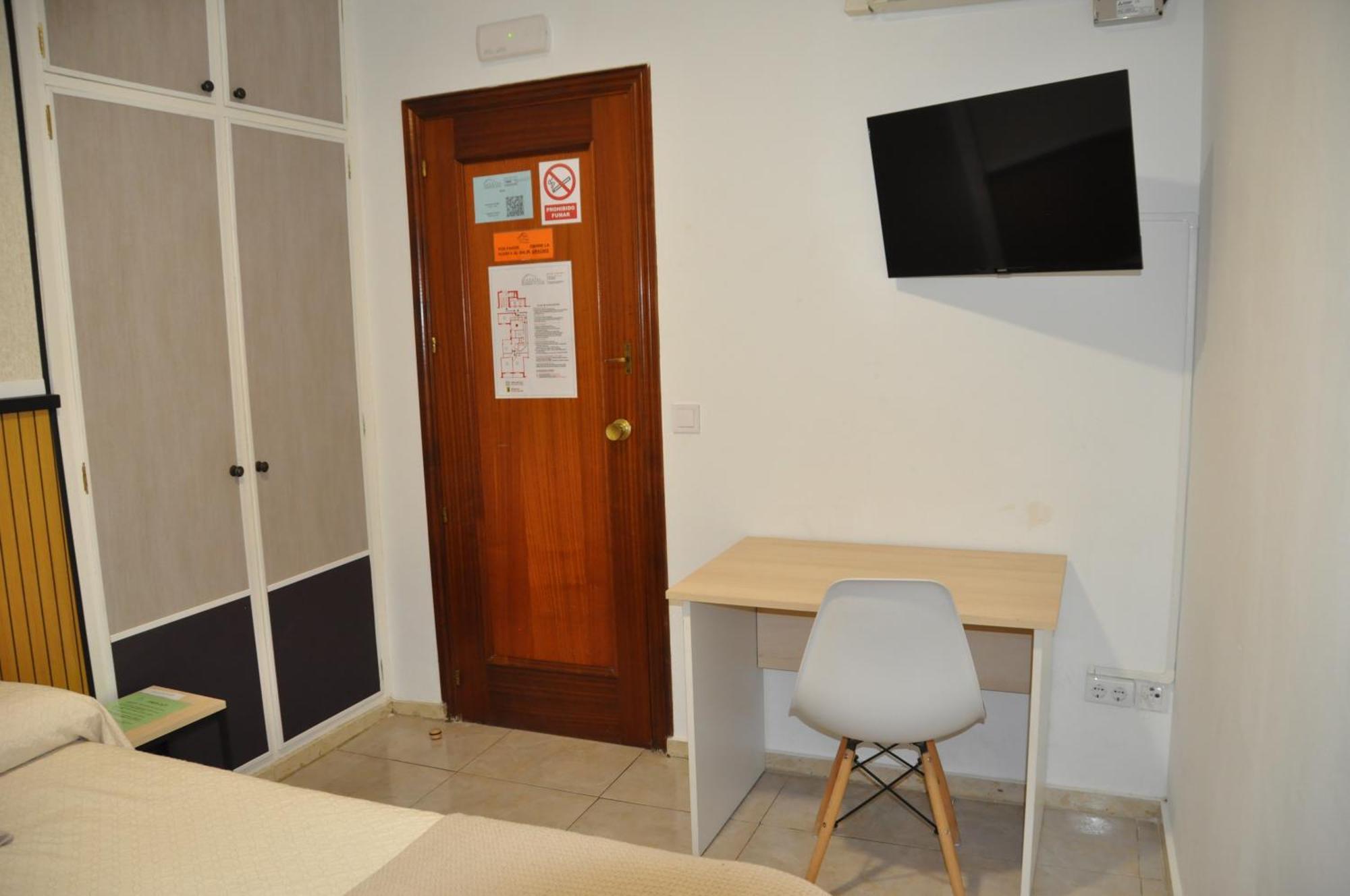 Hostal Ramon Y Cajal Valladolid Luaran gambar